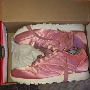 Reebok Satin Classic